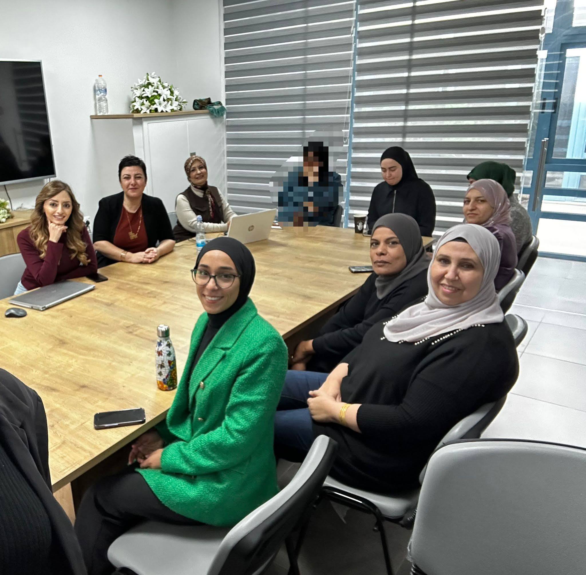 انطلاقة مميزة لتعزيز الوعي المالي في جسر الزرقاء