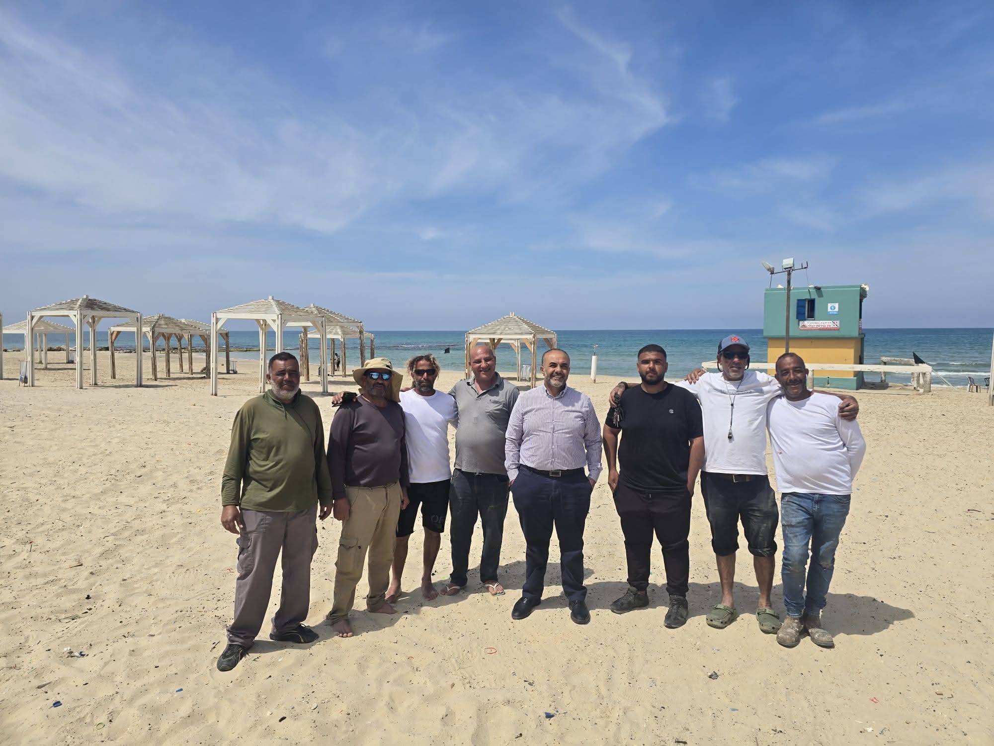 استعدادًا لافتتاح موسم السباحة في جسر الزرقاء